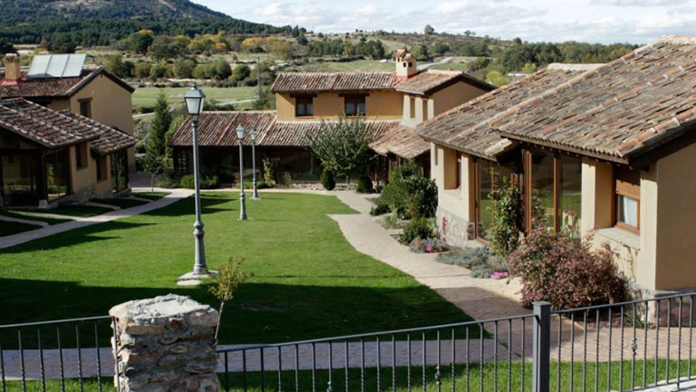 Jardin y edificios